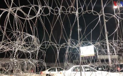 EE.UU. refuerza puntos fronterizos para encarar caravanas