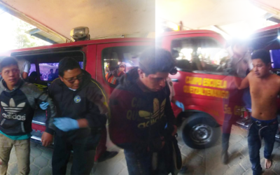 Comerciantes de la Terminal Minerva, vapulean a tres hombres señalados de ser asaltantes