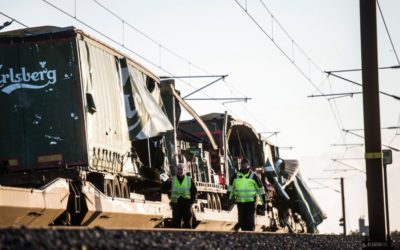 Policía danesa confirma 6 muertos y 16 heridos en accidente de tren
