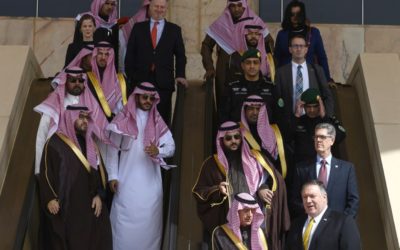 Pompeo se reúne con líderes saudíes, cancela viaje a Kuwait