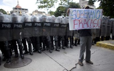 Informe: Gobierno de Venezuela tortura a decenas de militares y a sus familiares