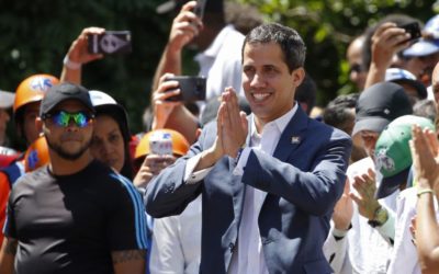 Guaidó lidera caravana hacia la frontera de Colombia para recibir ayuda humanitaria