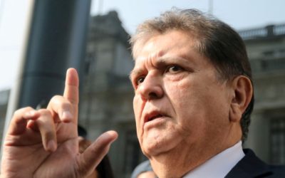 Perú: Expresidente García se dispara cuando agentes fueron a detenerlo