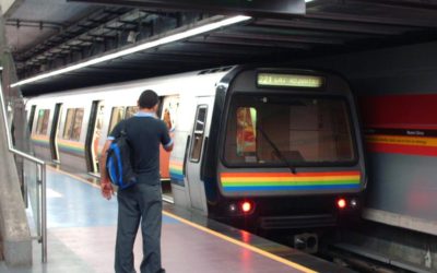 El metro de Caracas vuelve a circular tras una semana de parálisis