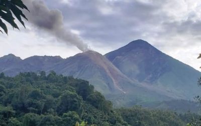 Volcán Santiaguito reporta entre 4 y 8 explosiones por hora