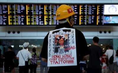 Hong Kong: Protestas llegan a importante aeropuerto internacional