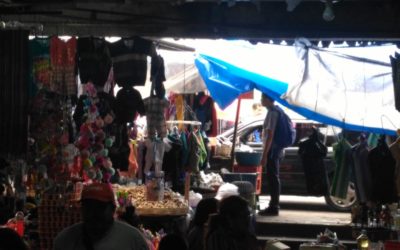 Denuncian agresión a comerciantes por parte de supuestas mujeres líderes