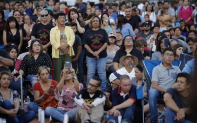 México evalúa demanda internacional por «terrorismo», canciller visita víctimas en El Paso