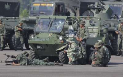 Maduro despliega 150 mil efectivos en zonas fronterizas con Colombia