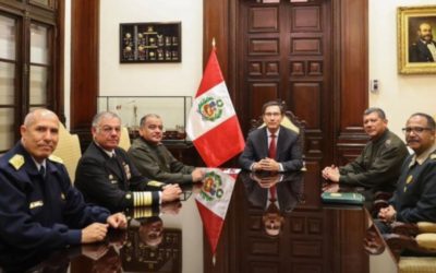 Presidente depuesto de Perú recibe apoyo del ejército y la policía