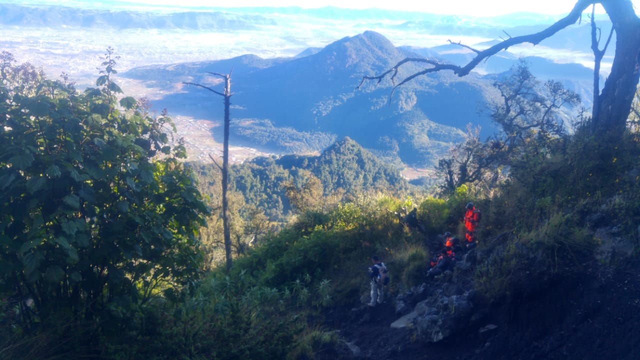 Buscan en el volcán Santa María a turista de 21 años