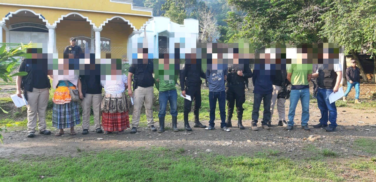 PNC captura a 8 personas en Izabal por asesinato de militares