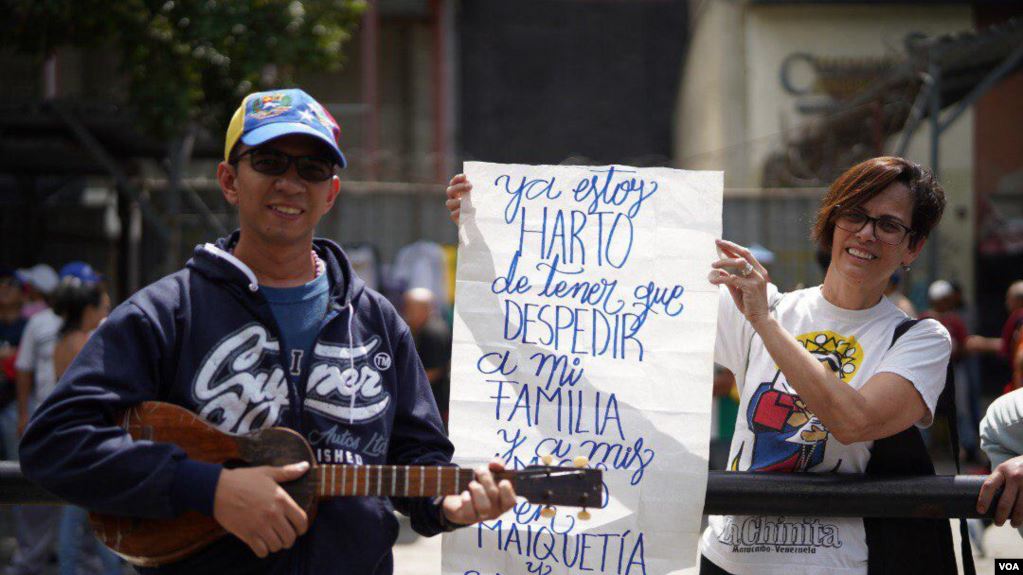 Gobierno encargado insta a los venezolanos a mantenerse en protesta permanente