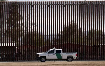 Contrabandistas atraviesan el muro fronterizo «prácticamente impenetrable» de Trump