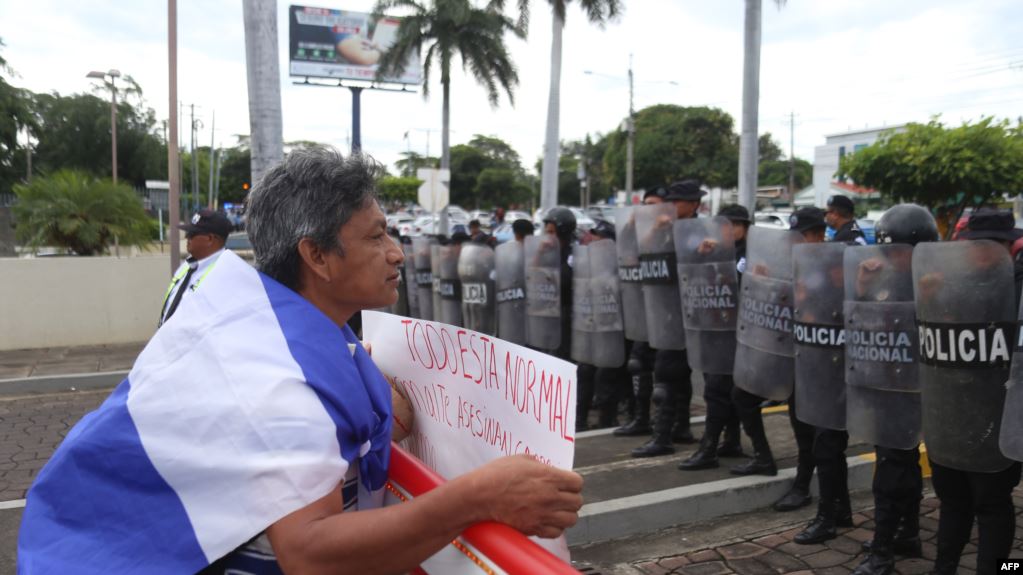 Nicaragua: Asedio a iglesia de Managua en medio de represión a opositores
