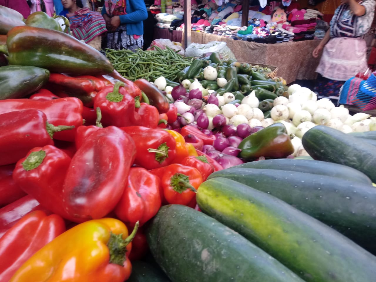 Aumentan precios de verduras