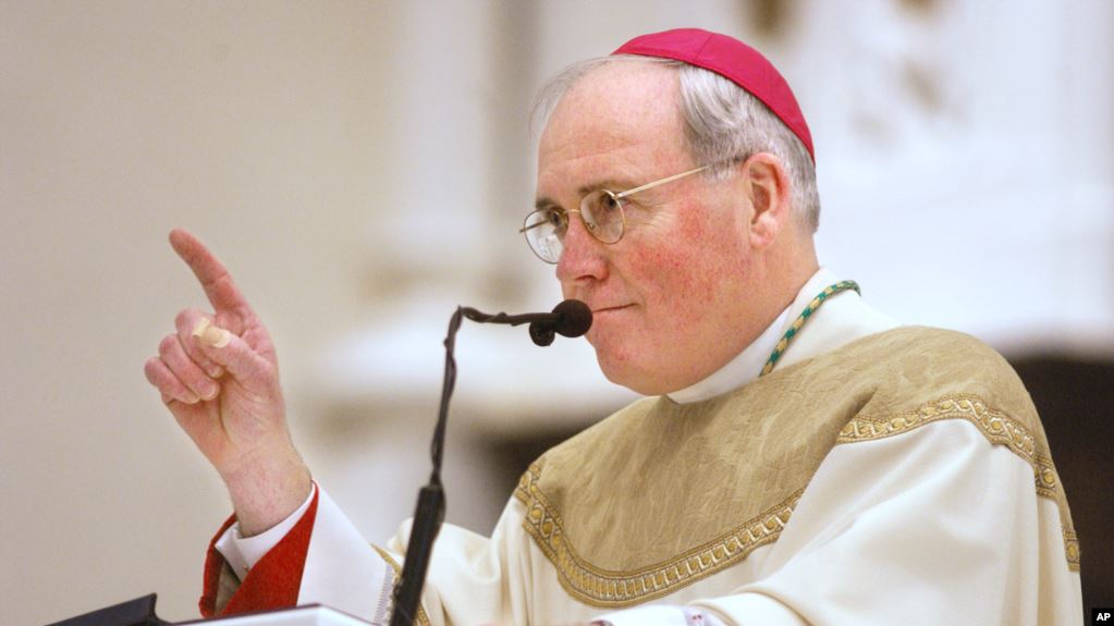 Vaticano: Renuncia obispo estadounidense acusado de encubrimiento de abuso