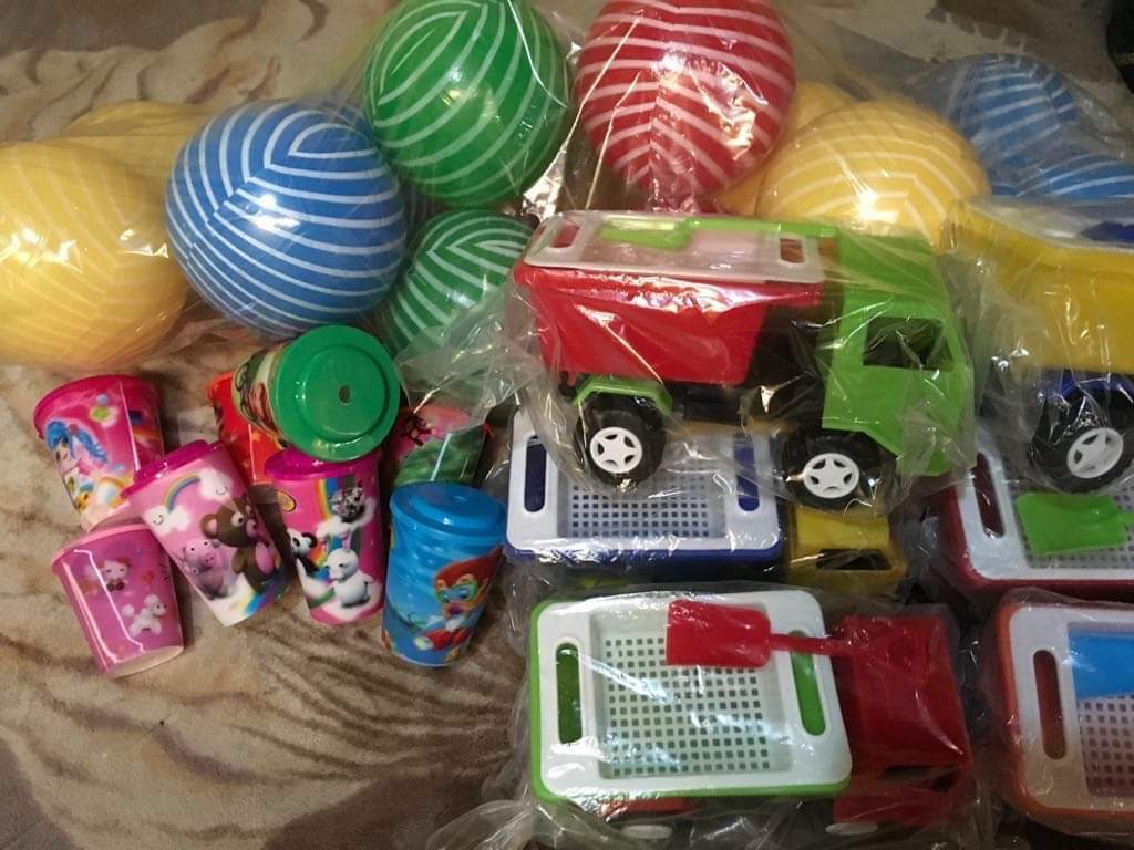 Estudiantes recolectan juguetes para niños de escasos recursos