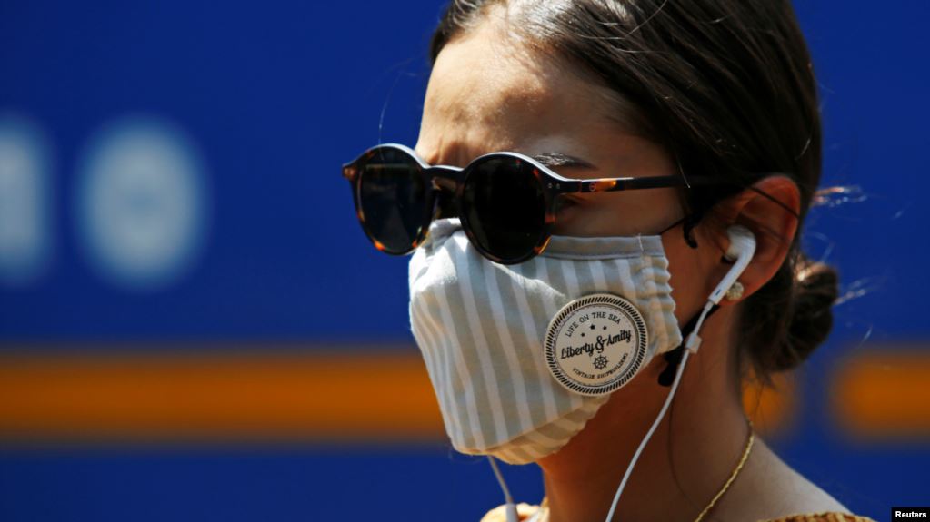 Pedidos a domicilio, teletrabajo y usar tapabocas: lo más difícil para los colombianos