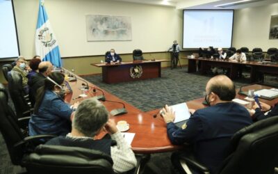 Gabinete de ministros en Guatemala para conocer situación del COVID-19, previo a la Cadena Nacional