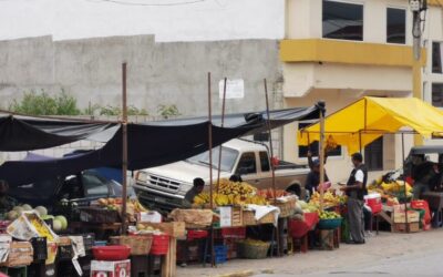 Autoridades advierten de decomiso de producto a comerciantes que se instalen en zonas no permitidas