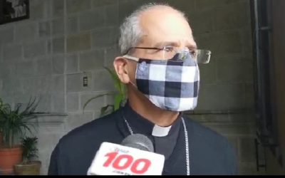 Oficiarán misa por muerte de monseñor Víctor Hugo Martínez