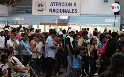 Nicaragua cobra en dólares trámites migratorios cuando cientos de nicaragüenses buscan regresar al país