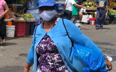 Nicaragüenses luchan por sobrevivir en medio de crisis económica y COVID-19