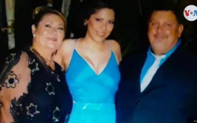 El coronavirus le arrebató a su padre y ahora amenaza con llevarse a su madre