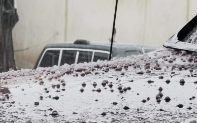 Lluvia de este viernes provoca inundaciones de calles y otras complicaciones en Xela