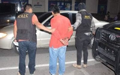 Condenan a hombre por violar a su hija y grabar vídeo