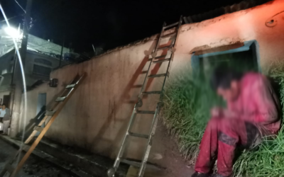 Hombre incendia su habitación y adolescente cae a pozo, ambos ebrios, esta noche en Xela