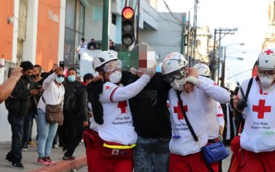 En Ciudad de Guatemala más de cien personas fueron asistidas por cuerpos de socorro y Hospitales por manifestaciones