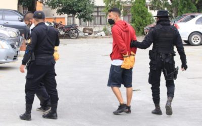 Capturan a presuntos responsables de asesinar a taxista en Guatemala