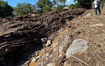 Bukele entregará $75 millones a alcaldías por huracán Eta