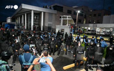 Expresidente hondureño Manuel Zelaya, fue retenido en aeropuerto de Toncontín con 18 mil dólares