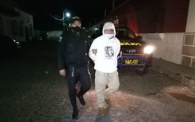 PNC arresta a estadounidense que robó ambulancia en Chimaltenango