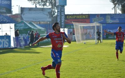 Los superchivos del Xelajú MC le ganan (3-1) a Comunicaciones en el estadio Mario Camposeco