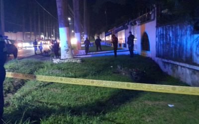 Dos jóvenes fueron atropellados en Calzada Las Palmas de Retalhuleu, uno perdió la vida