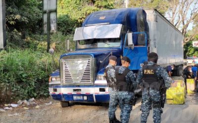 Paso obstruido en la CA-2 Occidente por hallazgo de droga en cabezal