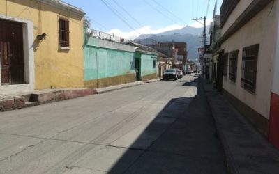 Vecinos utilizan WhatsApp para organizarse contra la delincuencia