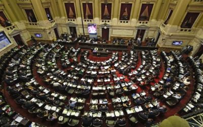 Diputados de Argentina dan media sanción a proyecto para legalizar aborto