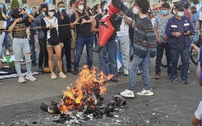 Se adelantó la quema del diablo. Así manifestaron los guatemaltecos en este #5D , cronología del día aquí