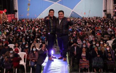 Sololá: Provocan aglomeraciones y saludan en nombre del partido oficial