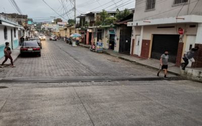 Vecinos y comuna se reúnen por discrepancia en cambio de tubería