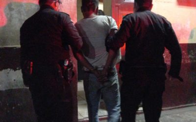 Abusó de niña de dos años de edad, ella está grave en el hospital