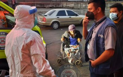 Abandonan a un adulto mayor