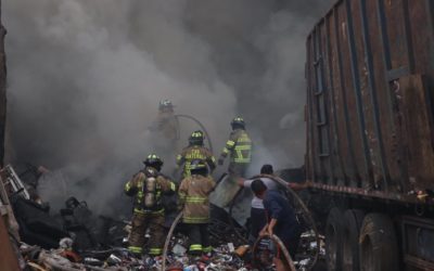 Bomberos controlaron incendio en 120 minutos