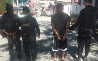 Hermanos ingerían licor y luego matan a mujer