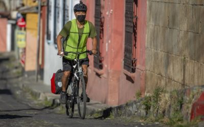 Sigue recorriendo Quetzaltenango para hacer trueque: Libros por Incaparina